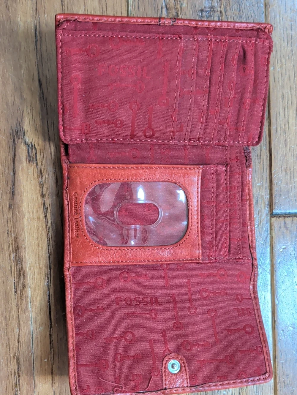 Fossil Red Quad Fold Leather Keyhole Wallet